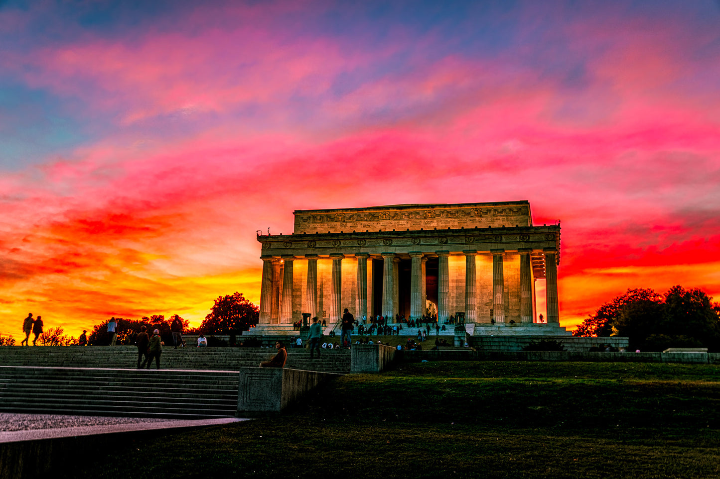 Sunset at the Lincoln Memorial image 0