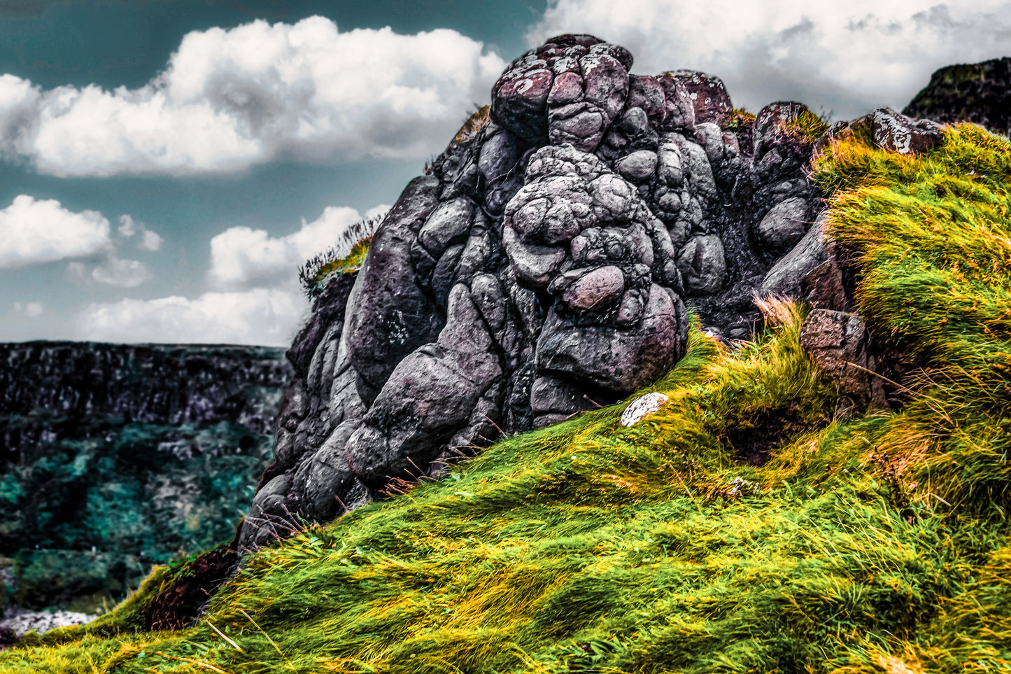 Boulders of Giants Causeway image 0