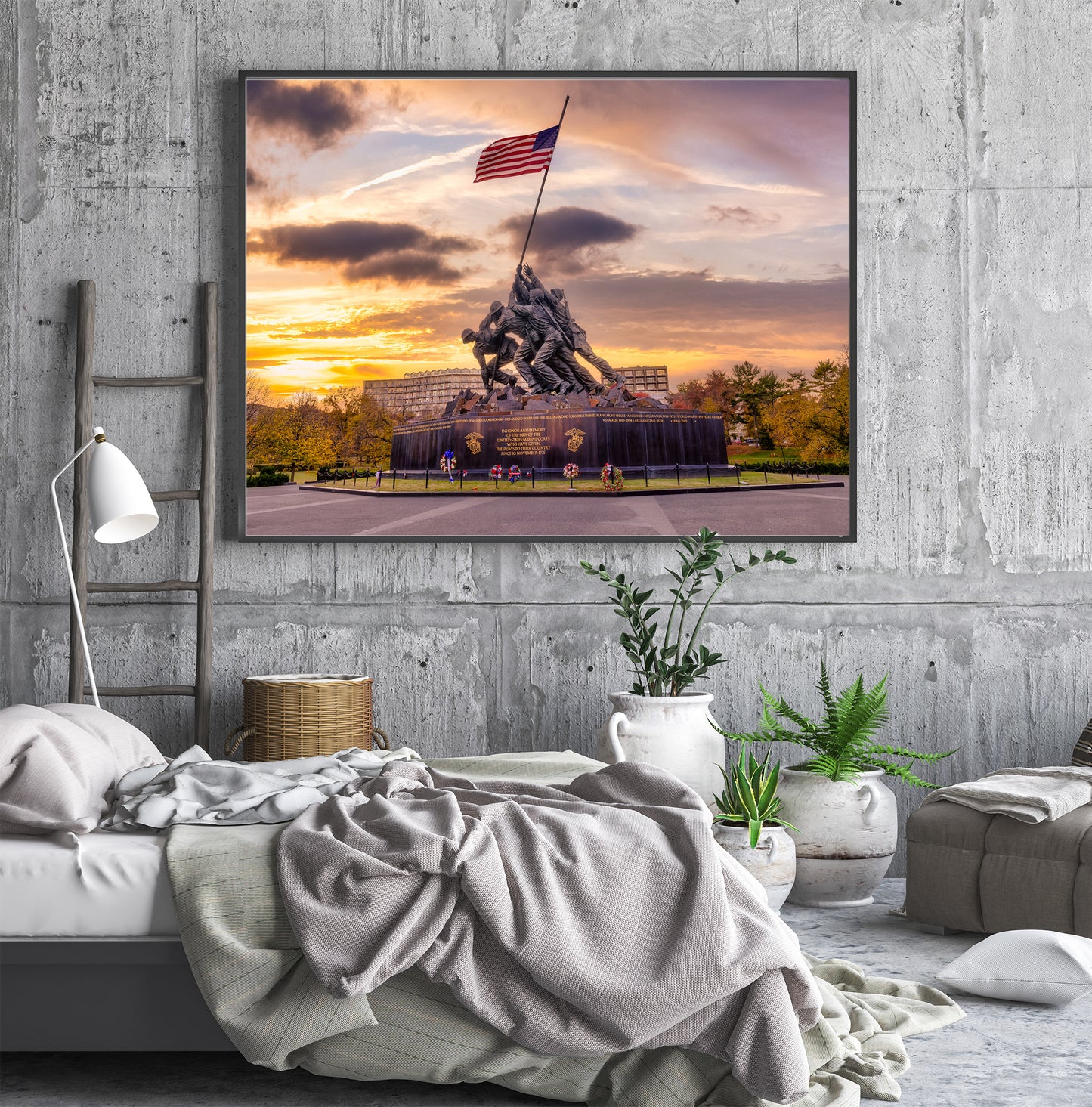 Atardecer en el Monumento de Guerra del Cuerpo de Marines de EE. UU.