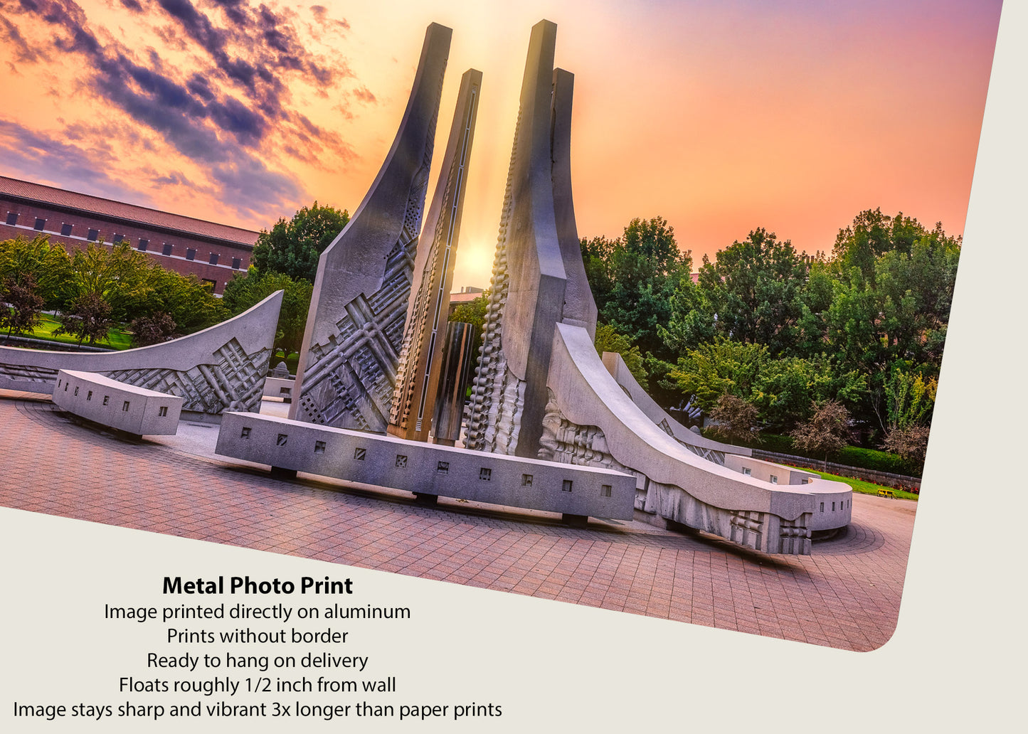 Amanecer en la Fuente de la Ingeniería