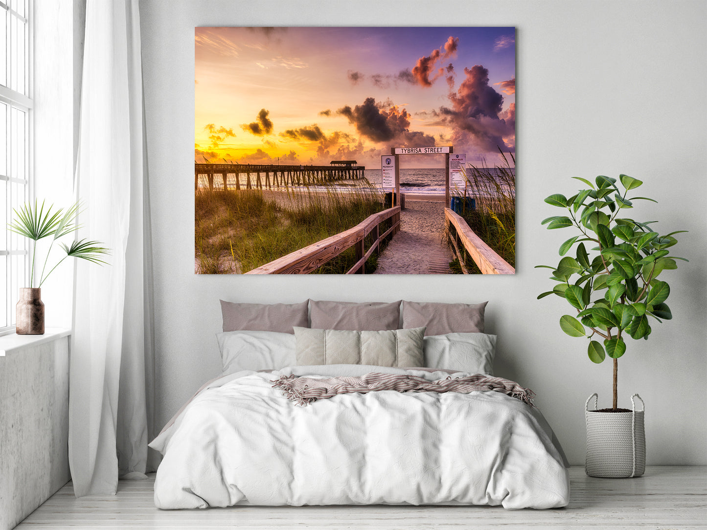 Amanecer en la playa en la calle Tybrisa