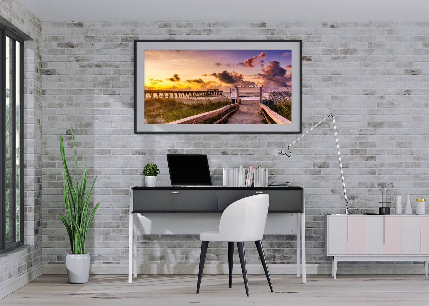 Amanecer en la playa en la calle Tybrisa