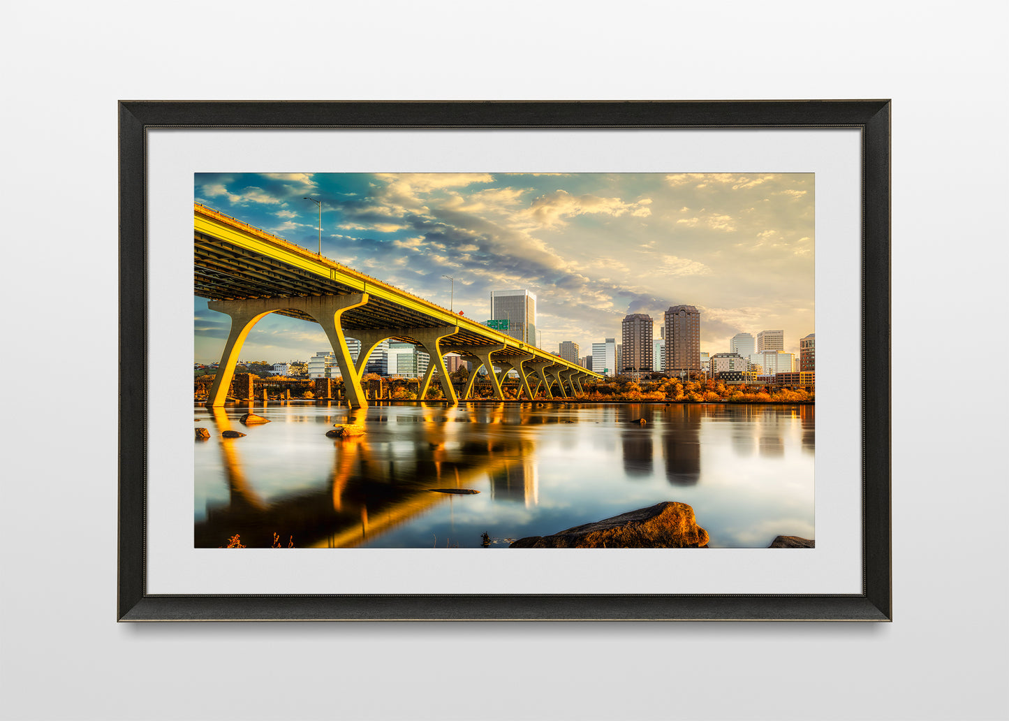 Resplandor del río James