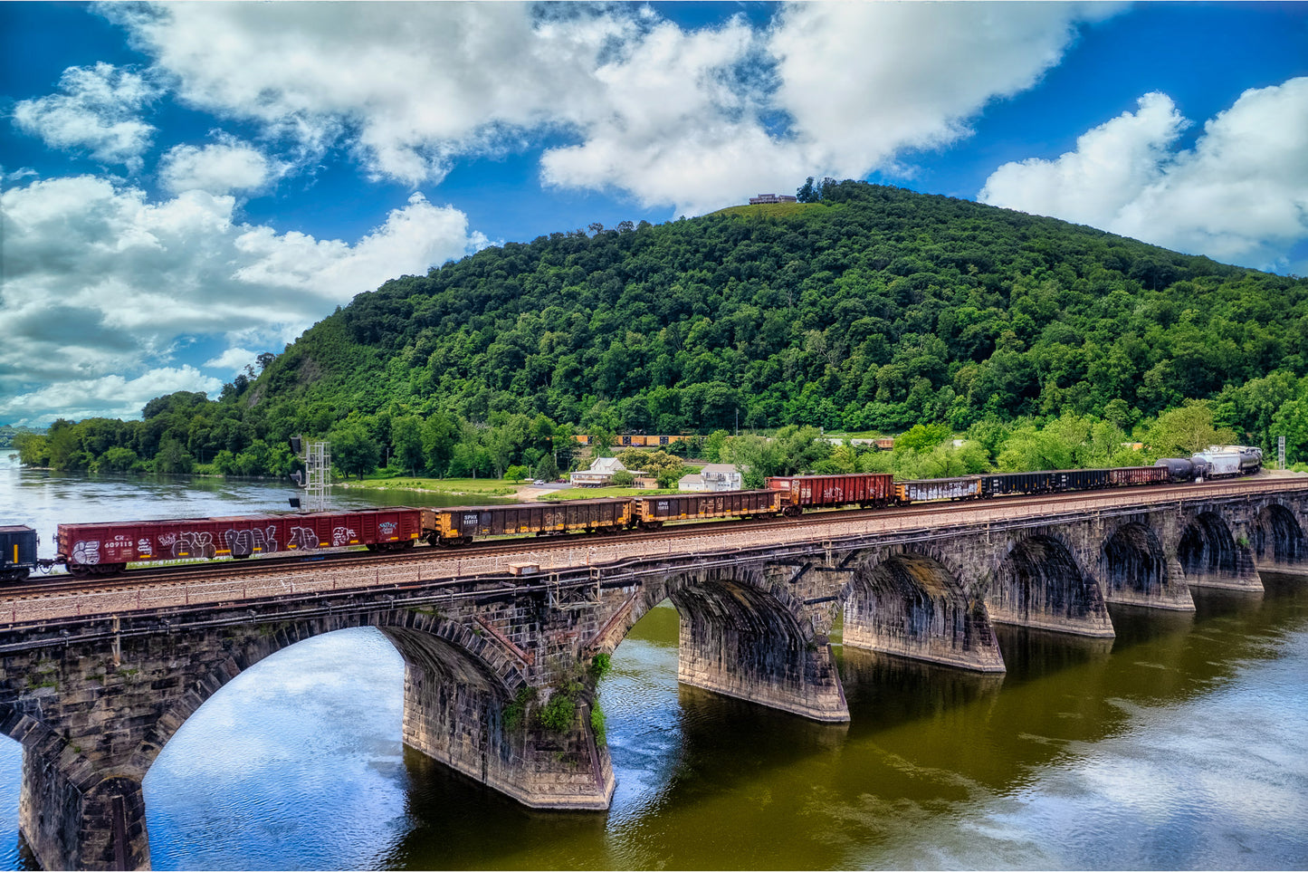 Long train at the Rockville Bridge